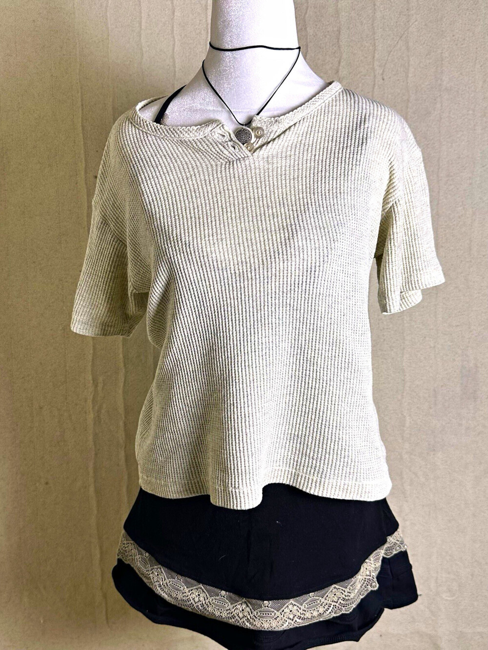 90’s grunge beige grey waffle thermal short sleeve button collar top Boxy crop S